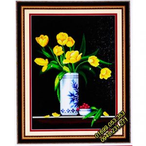 Tranh thêu Bình hoa Sắc vàng khai xuân – A1068